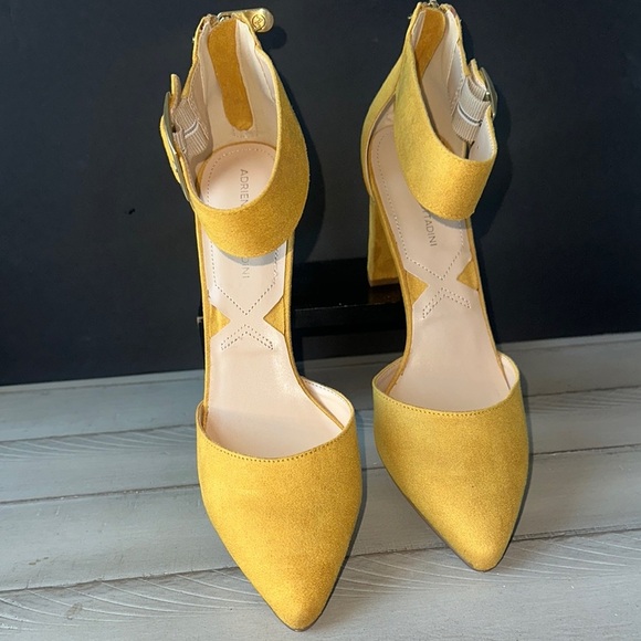Adrienne Vittadini Yellow Pointed-Toe Heels with Ankle Strap - Picture 1 of 7